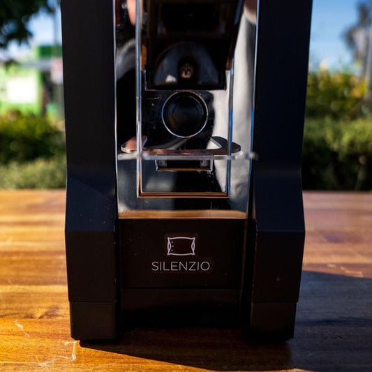 Pre Loved Eureka Silienzio Doserless Coffee Bean Espresso Grinder