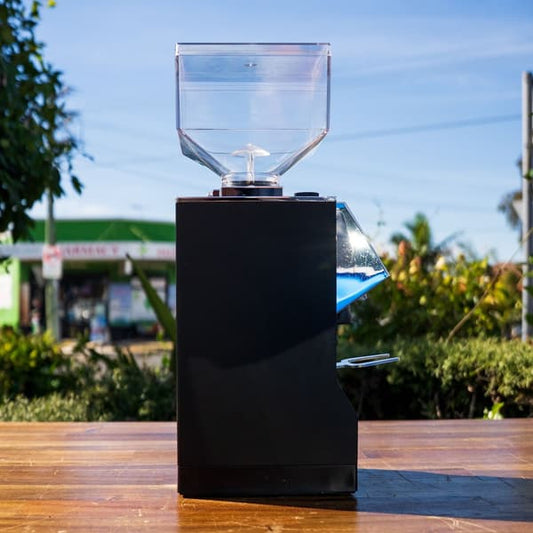Pre Loved Eureka Silienzio Doserless Coffee Bean Espresso Grinder