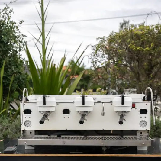 As New Synesso S300 With High Stand Commercial Coffee