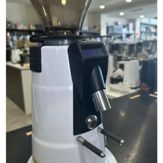 Clean Macap Pre Owned Electric Grinder In White