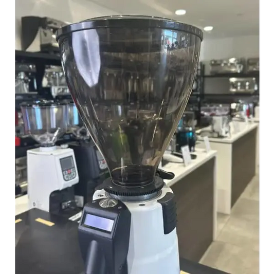 Clean Macap Pre Owned Electric Grinder In White