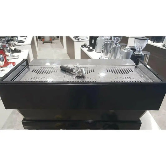 Excellent 3 Group La Marzocco Linea AV Commercial Coffee