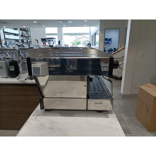 Incredible Fully Serviced La Marzocco Linea PB 2 Group