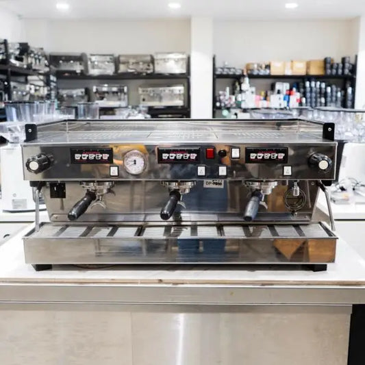 Late Model La Marzocco Linea AV High Cup Commercial Coffee
