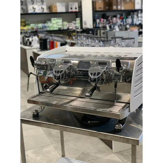 Nuova Simonelli Immaculate 2 Group Late model black Eagle -
