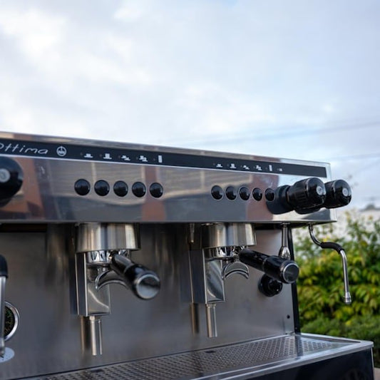 Pre - Loved Futurmat Ottima Excellent Condition 15 Amp – Built - In Pump - Australia - Di Pacci