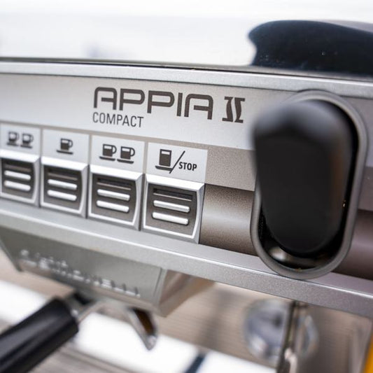 Pre Loved Nuova Simonelli Appia II 2 Group – 10 Amp – Tall Cup – Custo - Australia - Di Pacci
