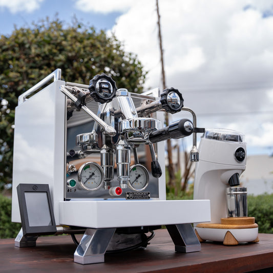 Rocket R Cinquantotto (R58) Coffee Machine + Niche Zero Grinder Package In White - Australia - Di Pacci