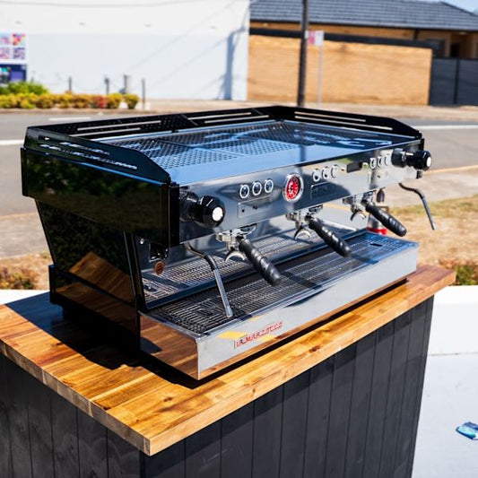 Stunning Late - Model La Marzocco Linea PB – 3 Group (Pearl Green) - Australia - Di Pacci