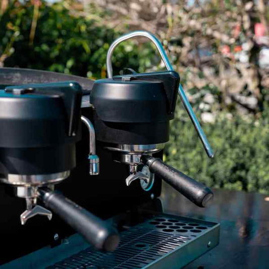 STUNNING LATE MODEL PRE OWNED SYNESSO S200 COFFEE MACHINE - Australia - Di Pacci